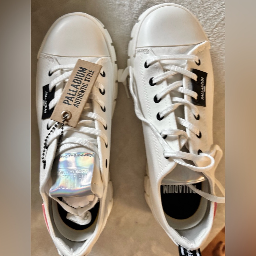 Palladium Revolt Lo TX Women's Star White Shoes